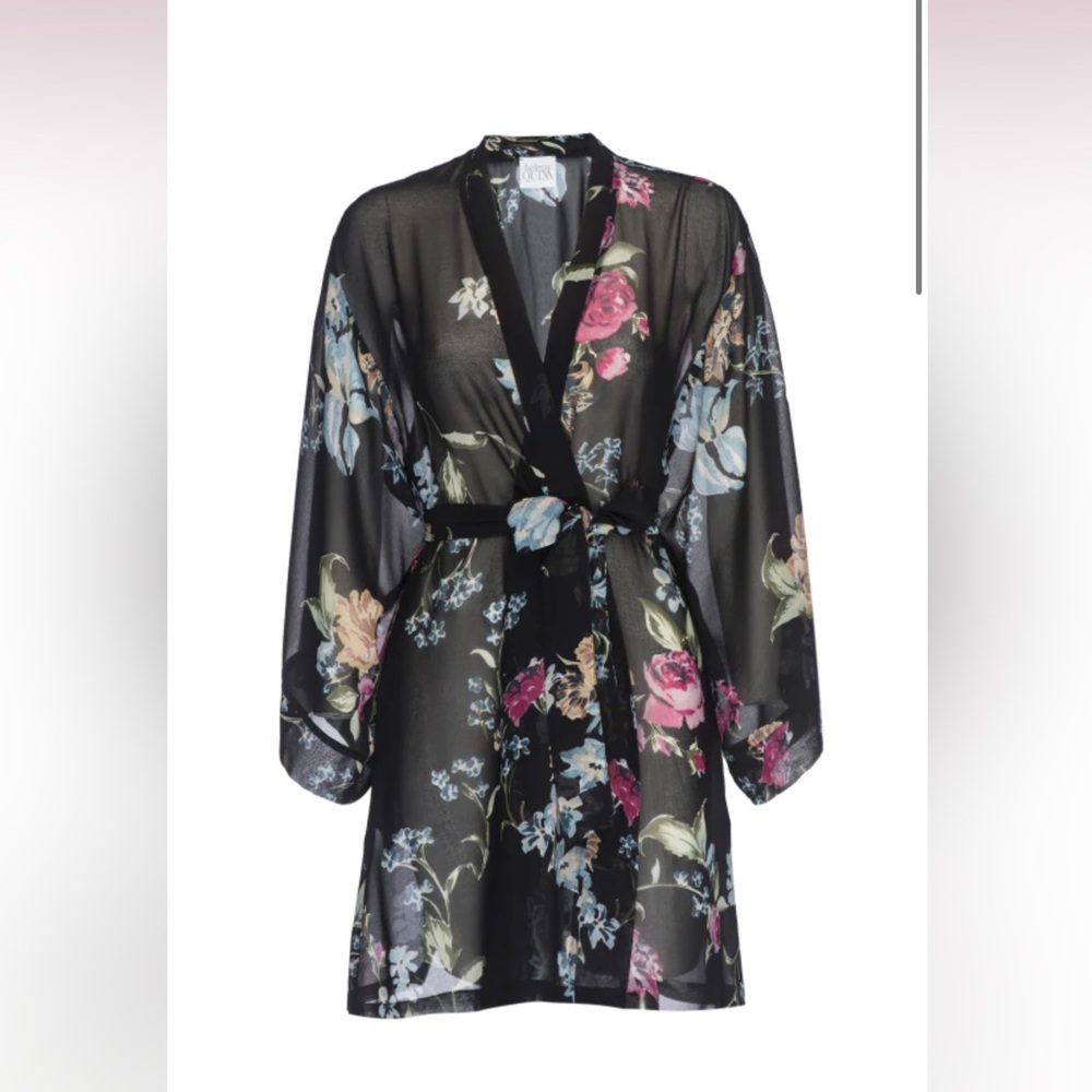 HELENA QUINN• black floral robe
